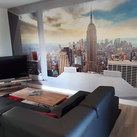 Appartement Renove Le New-York En Centre Ville - Terrasse Et Parking - Non Climatise La Roche-Chalais Dış mekan fotoğraf