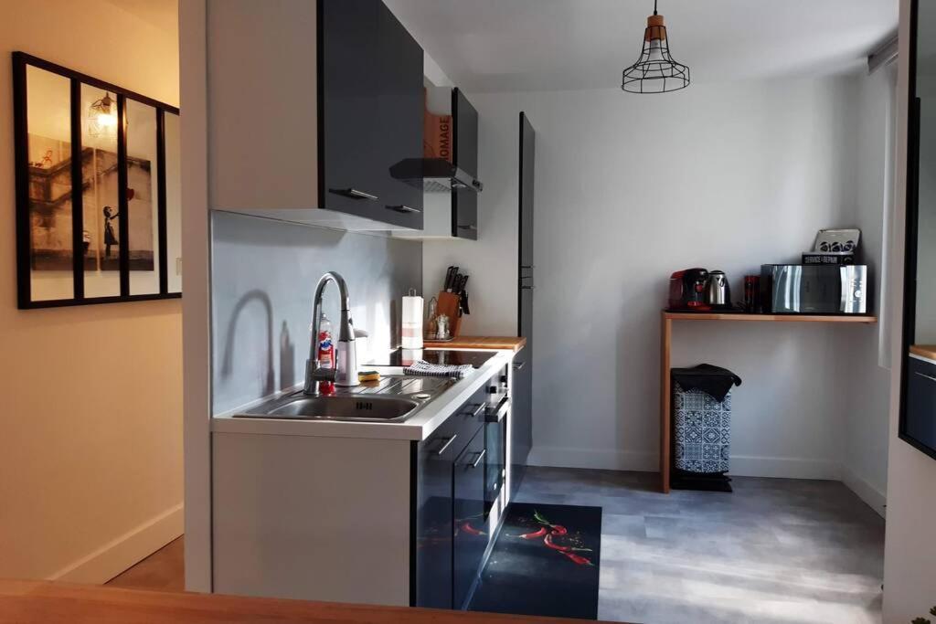 Appartement Renove Le New-York En Centre Ville - Terrasse Et Parking - Non Climatise La Roche-Chalais Dış mekan fotoğraf