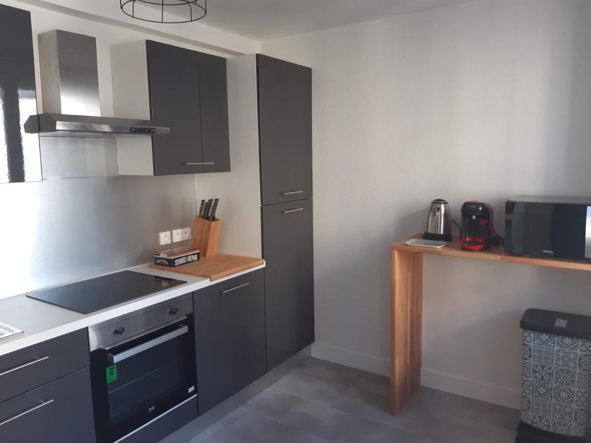 Appartement Renove Le New-York En Centre Ville - Terrasse Et Parking - Non Climatise La Roche-Chalais Dış mekan fotoğraf
